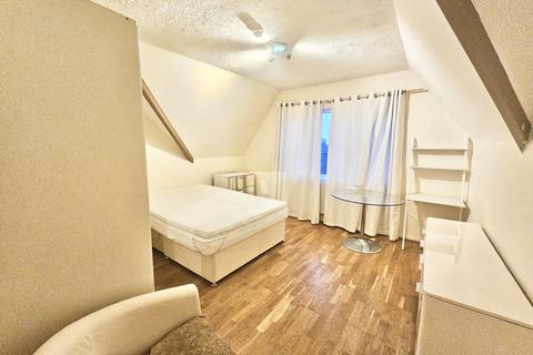 undefined, Aldrington Road, Furzedown, Streatham