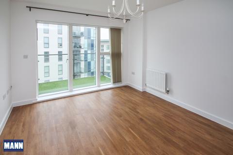 3 bedroom apartment to rent, Clovelly Place, Greenhithe, DA9
