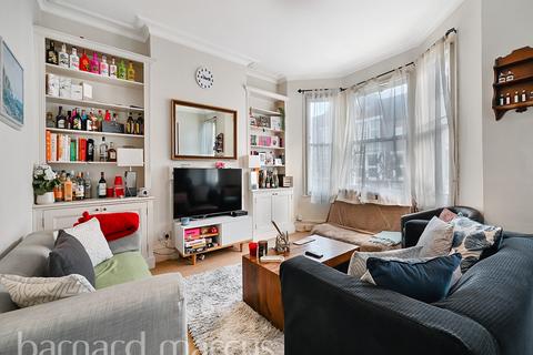 2 bedroom apartment to rent, Elspeth Road