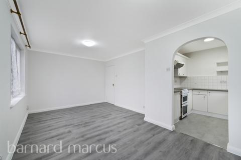 undefined, Trevithick Close, FELTHAM