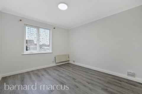 undefined, Trevithick Close, FELTHAM