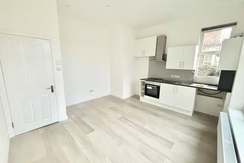 1 bedroom flat to rent, Aldrington Road, Furzedown, Streatham