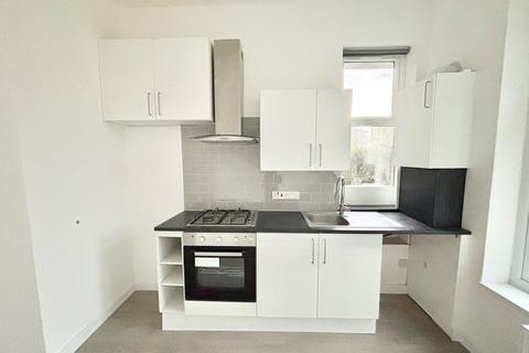1 bedroom flat to rent, Aldrington Road, Furzedown, Streatham