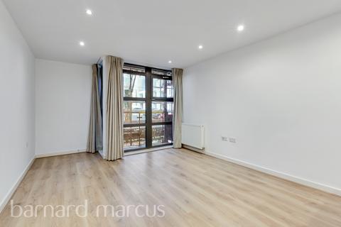 3 bedroom apartment to rent, Scott Avenue, LONDON