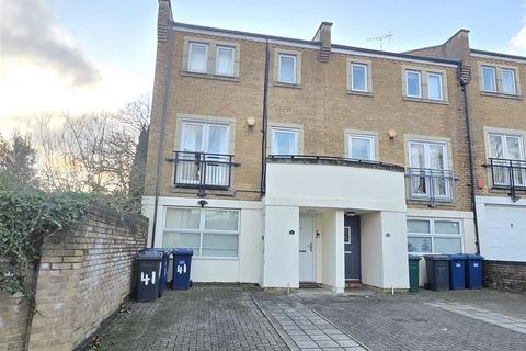 5 bedroom end of terrace house to rent, Coverdale Road, London