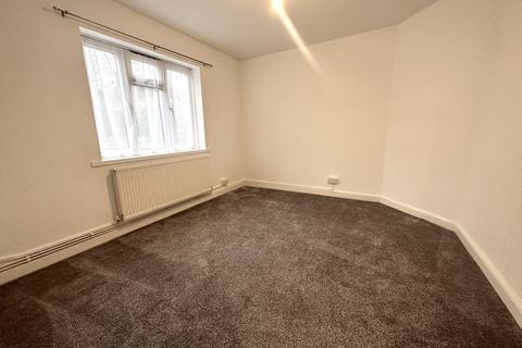 undefined, Alberta Avenue, Cheam