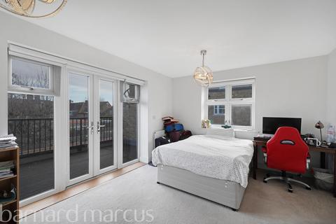 4 bedroom house to rent, Emerald Square, London