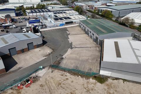 Warehouse to rent, Textilose Rd Manchester M17 1WA