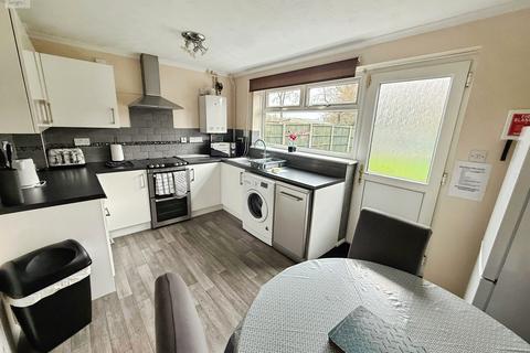 3 bedroom semi-detached house for sale, Newquay Close, Hinckley