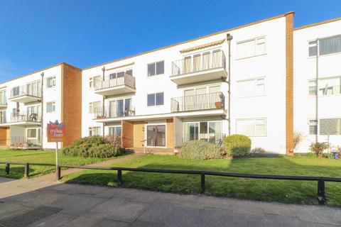 2 bedroom flat for sale, Minnis Road, Birchington, Kent, CT7