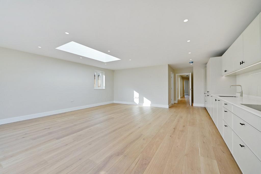 Dining/Kitchen