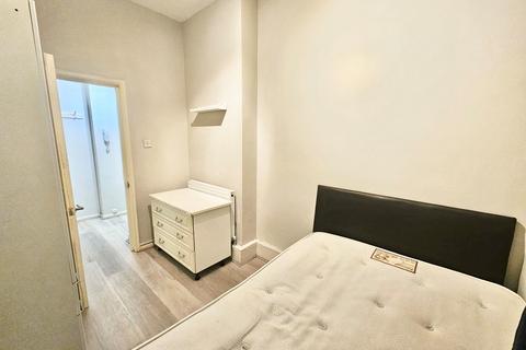 1 bedroom flat to rent, Aldrington Road, Furzedown, Streatham