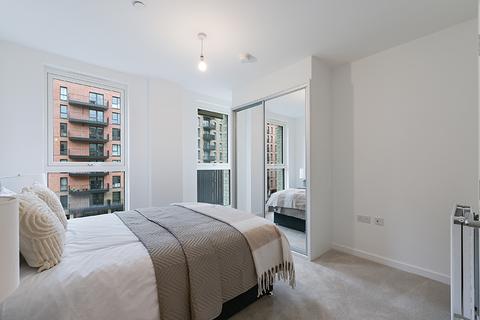 2 bedroom apartment to rent, Farine Avenue, HAYES