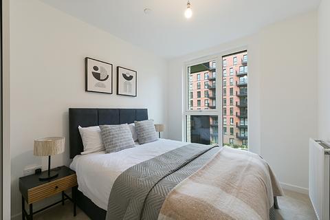 2 bedroom apartment to rent, Farine Avenue, HAYES