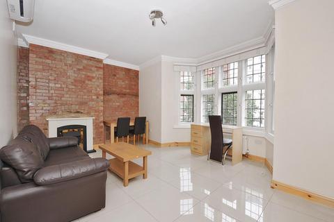 1 bedroom apartment to rent, Charing Cross Road, London