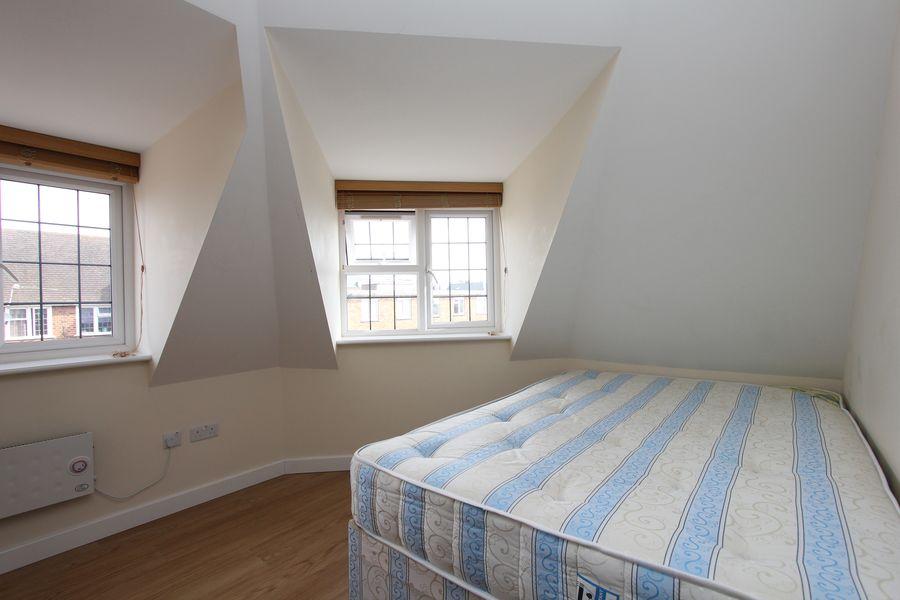 Bedroom.JPG