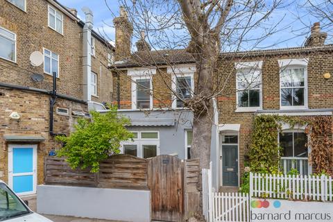 2 bedroom house to rent, Falcon Grove, London