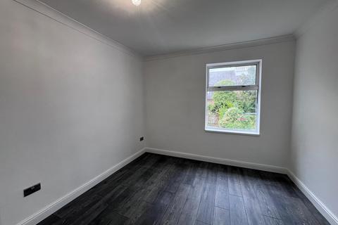 3 bedroom flat to rent, Milton Avenue, KING'S LYNN