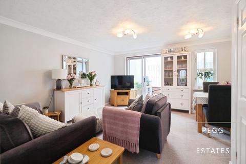 3 bedroom end of terrace house for sale, Shearwater Drive, Torquay