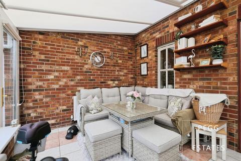3 bedroom end of terrace house for sale, Shearwater Drive, Torquay