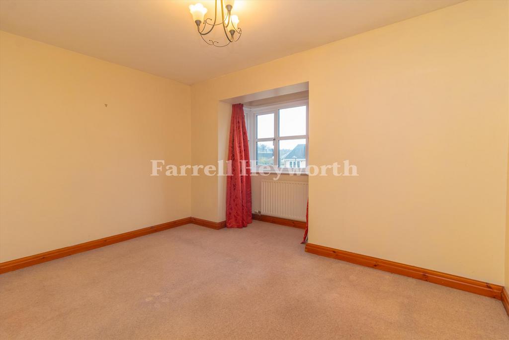 Bedroom 1 image 2