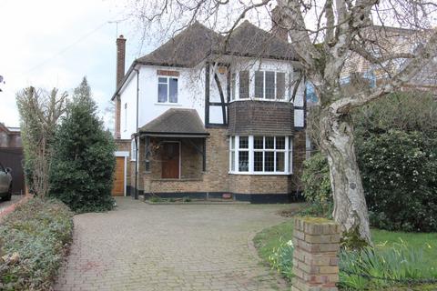 4 bedroom detached house for sale, Holden Way, Upminster RM14