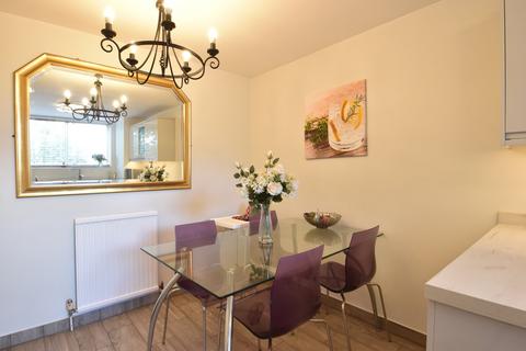 2 bedroom apartment to rent, Stroudwater Park, WEYBRIDGE, KT13