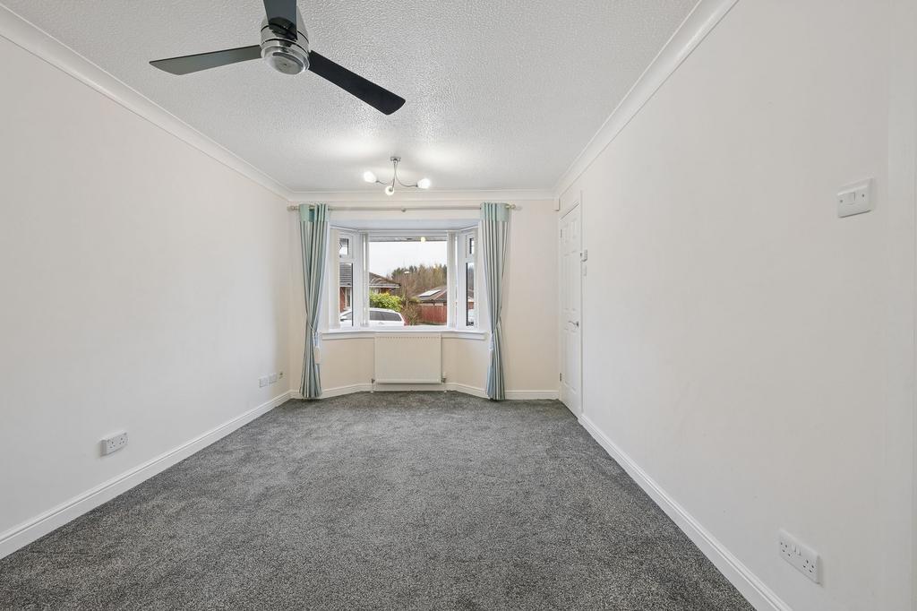 Lounge/ Dining Area