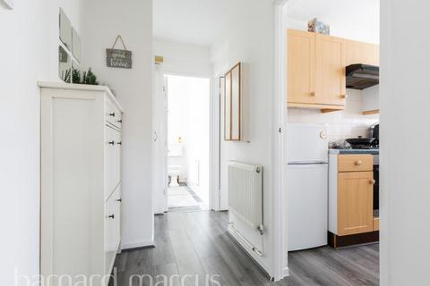 undefined, Windlesham Grove, LONDON