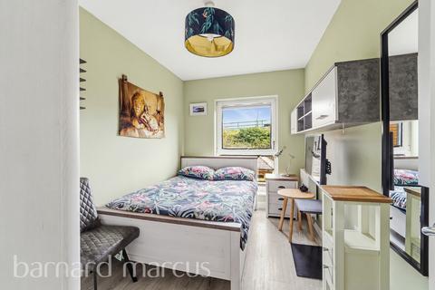 undefined, Thimble Crescent, WALLINGTON
