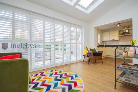 3 bedroom semi-detached house for sale, Annan Gardens, Saltburn-By-The-Sea