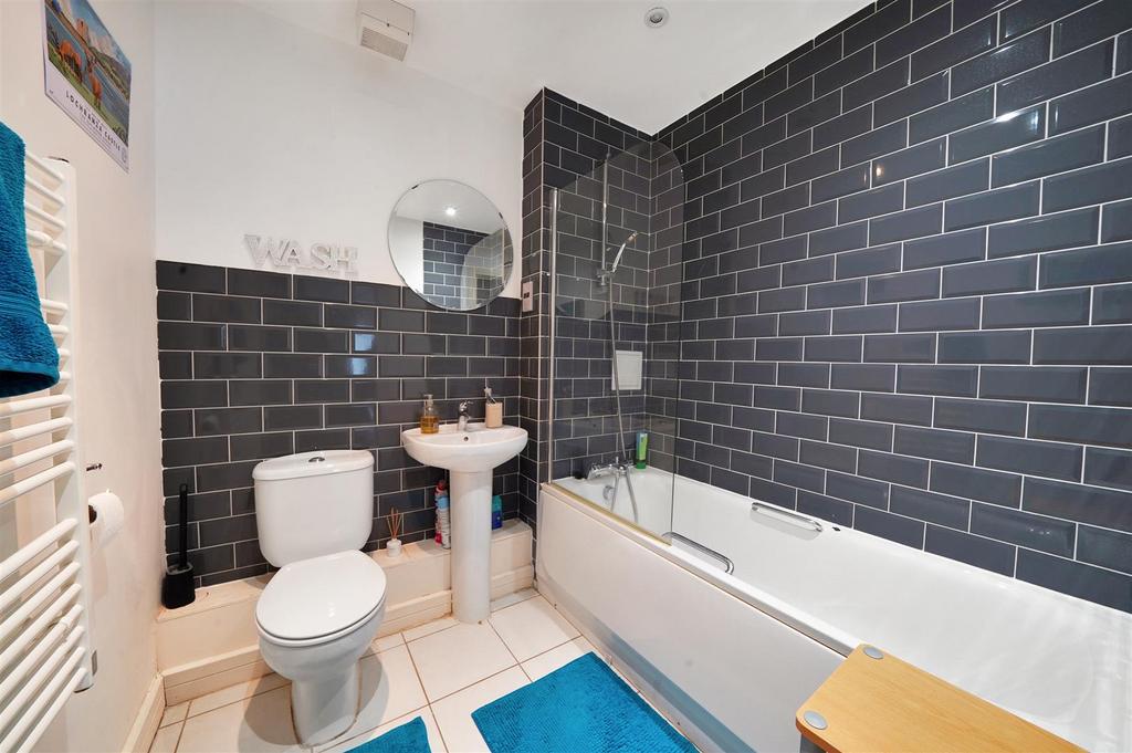 Flat 34, Rosse Gardens - W7an9xi FEHk HCd SLhfbv.jpg
