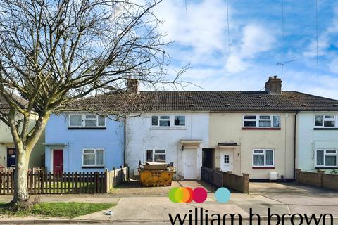 3 bedroom semi-detached house to rent, West Avenue, CHELMSFORD