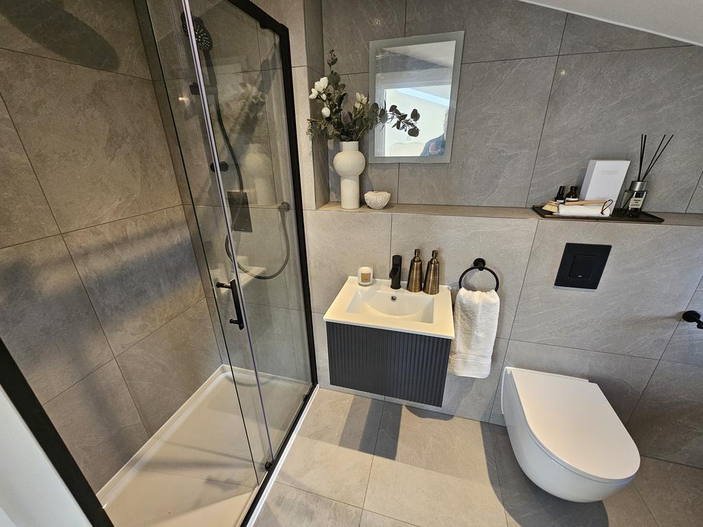 En-suite Bathroom