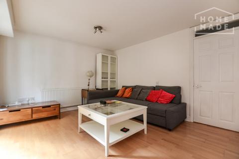 2 bedroom flat to rent, Huguenot Court, Shoreditch, E1