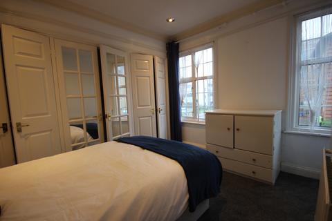 House share to rent, Vicarage Road, WATFORD