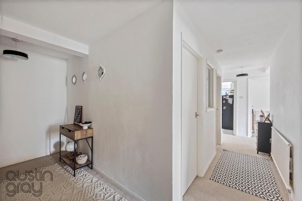 London Road, Kingsmere, Flat 87-014.jpg