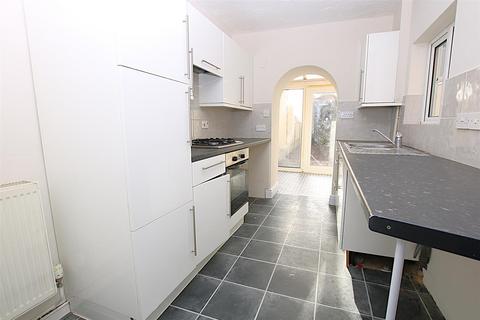2 bedroom terraced house for sale, St. James Park Road, St James