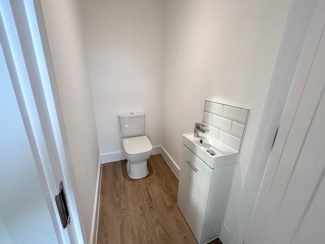 Cloakroom/wc