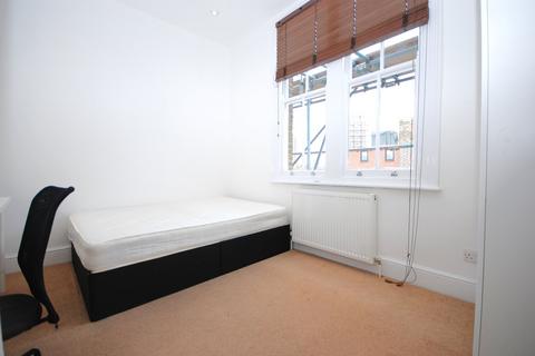 3 bedroom apartment to rent, Cranworth Gardens, London SW9