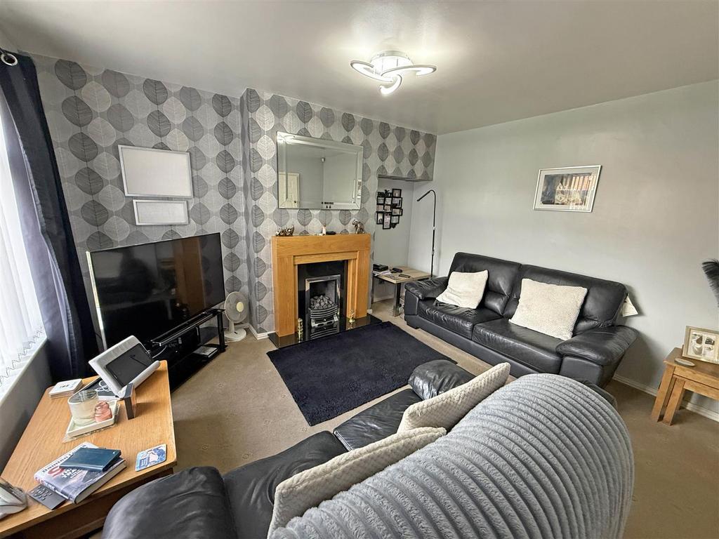 Living room a2.jpg