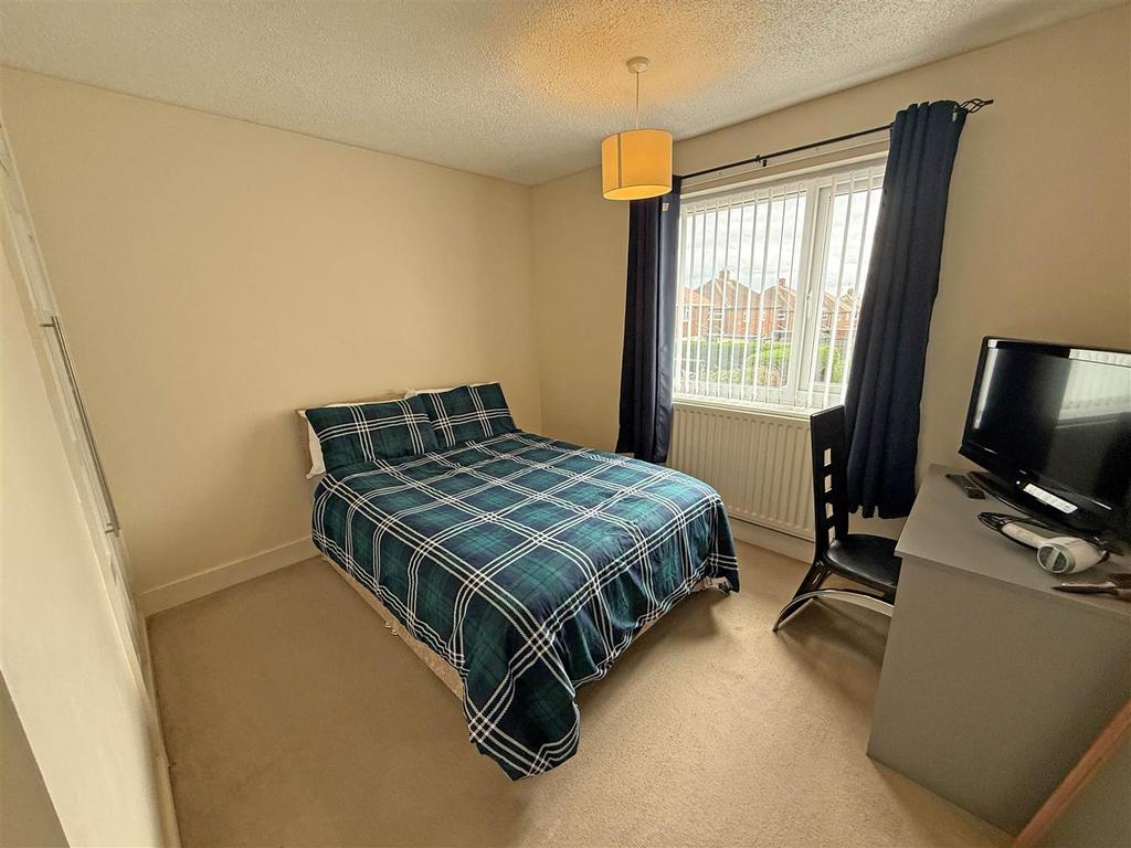 Bedroom 2.jpg
