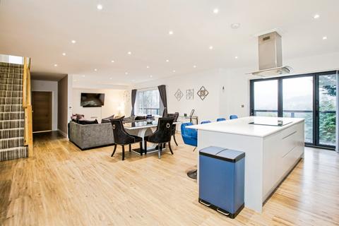 4 bedroom detached house for sale, The Meadows, Sowerby Bridge