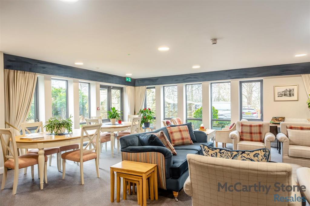 8680404-interior20.jpg