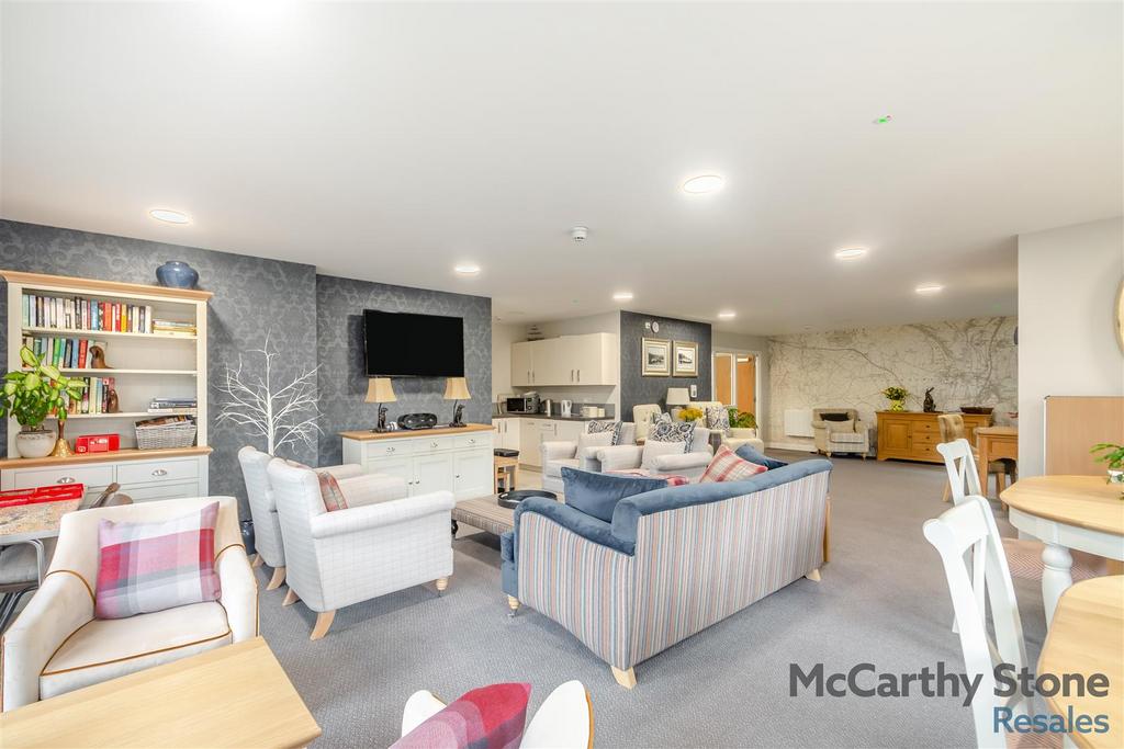 8680404-interior21.jpg