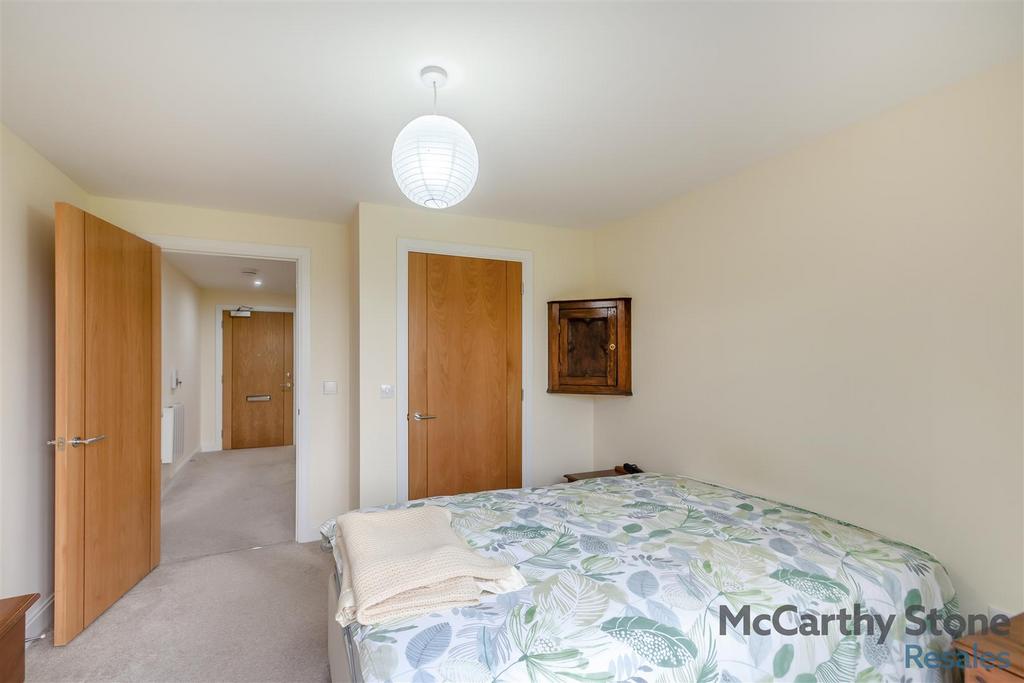 8680404-interior03.jpg