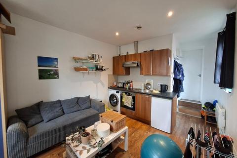 1 bedroom apartment to rent, Saint Ann's Road, London, N15