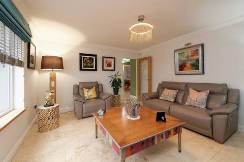 undefined, Siennas Cottage Townhead Of Auchentiber, Auchentiber, Kilwinning, KA13 7RR