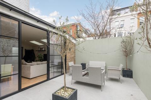 undefined, Fulham Palace Road, London, SW6