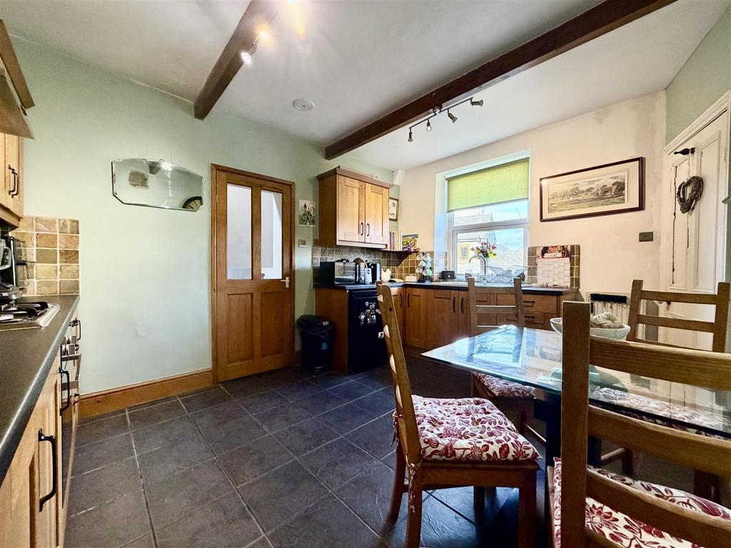 Dining kitchen